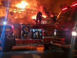 Api Lalap 3 Bangunan di Desa Teluk Dalam Tenggarong Seberang