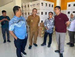 Pjs Bupati Dampingi Pj Gubernur Kaltim Tinjau Logistik Pilkada