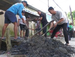 Warga Begotong-royong Bersihkan Drainase di Kawasan Mugirejo Samarinda
