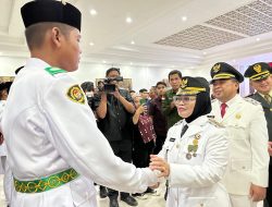 Jelang Upacara 17 Agustus, Wali Kota Neni Kukuhkan 41 Paskibraka Bontang