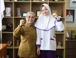 Putri Nur Azizah Jadi Paskibraka Nasional 2025, Neni Berikan Tabungan dan Beasiswa