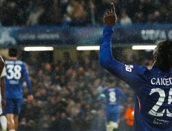 Chelsea Bantai Ajax 5-1