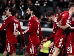 Liverpool Bantai Frankfurt 5-1