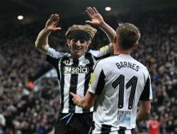 Newcastle Bantai Benfica 3 – 0
