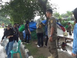 Ricuh Penertiban Tenda di Ringroad Sempaja Samarinda