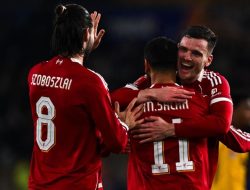 Liverpool Bekuk Wolves 3-1