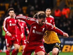 Wolves Taklukkan Liverpool 2-1