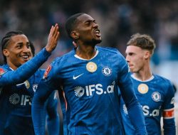 Bantai Port Vale, Chelsea ke Semifinal Piala FA