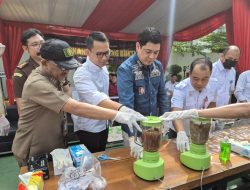 Kejari Samarinda Musnahkan BB Puluhan Perkara