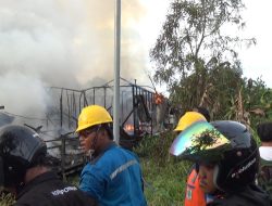 Api Mengamuk di Samarinda Seberang, 3 Bangunan Terbakar