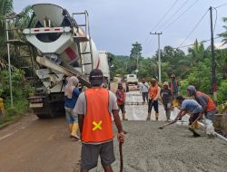 Perkerasan Beton di Ruas Simpang Perdau–Batu Ampar Dilakukan