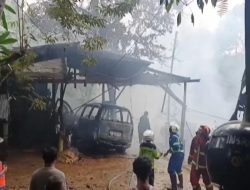 Kebakaran Hanguskan Bengkel dan Bangsalan di Samarinda Seberang