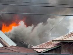 5 Bangunan Hangus Terbakar di Samarinda Seberang