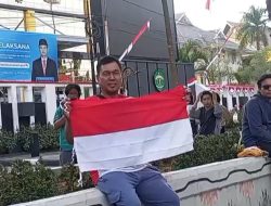 Bangkitkan Semangat Nasionalisme, Pemkot Samarinda Bagikan 1.000 Bendera