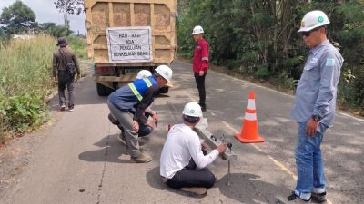 BBPJN Kaltim Lakukan Uji Benkelman Beam untuk Pastikan Kekuatan Jalan