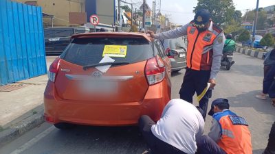 Parkir Sembarangan, 15 Ban Kendaraan Digembosi