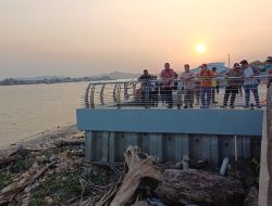 Sampah Menumpuk di Teras Samarinda, AH Sebut Pilih Gotong Royong Ketimbang Habiskan Rp800 Juta