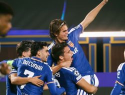 UCL: Como Hancurkan MU 4-1