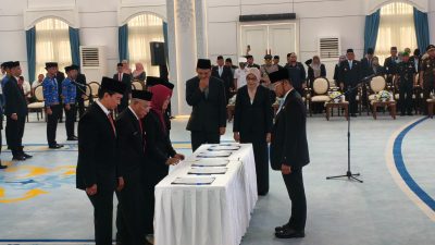 Lantik 33 Pejabat Pemprov Kaltim, Rudy Sebut Jangan Menunggu Instruksi